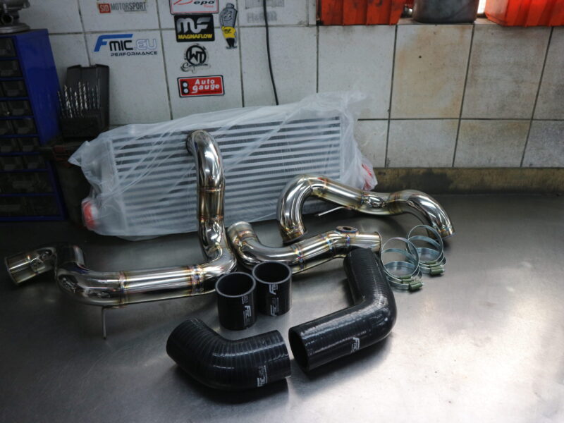 Zestaw FMIC – Audi S3 / Leon Cupra R 1.8T (APX, AMK, APY, BAM) K04-023